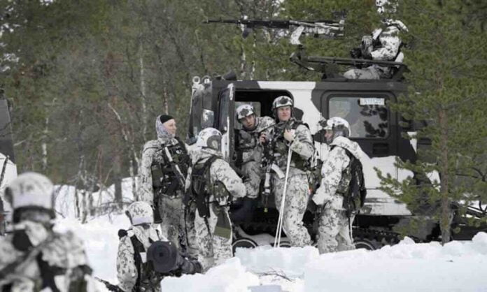 nato trupe na snegu