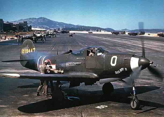 p 39n airacobra na aerodromu hamilton 1943. godine.