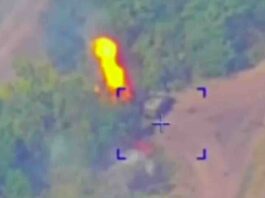 roj kamikaza fpv dronova sručio se na još jedan ukrajinski tenk abrams američke proizvodnje [video]