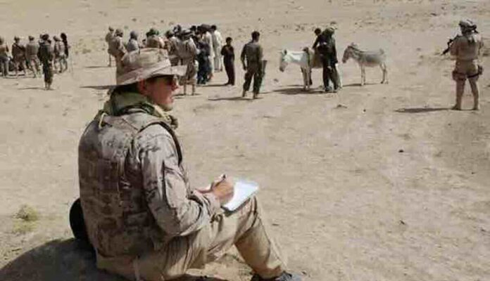 sve boje rata pojava slikara i crtača na bojnom polju Španski ilustrator u afganistanu 2012