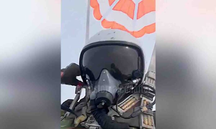 „zbogom ljudi“ ruski pilot snimio svoj katapult iz lovačkog aviona koji su oborili ukrajinci [video]