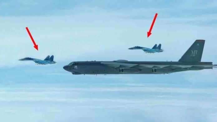 ruski lovci su 27 presreli par američkih nuklearnih bombardera b 52 iznad kalinjingrada