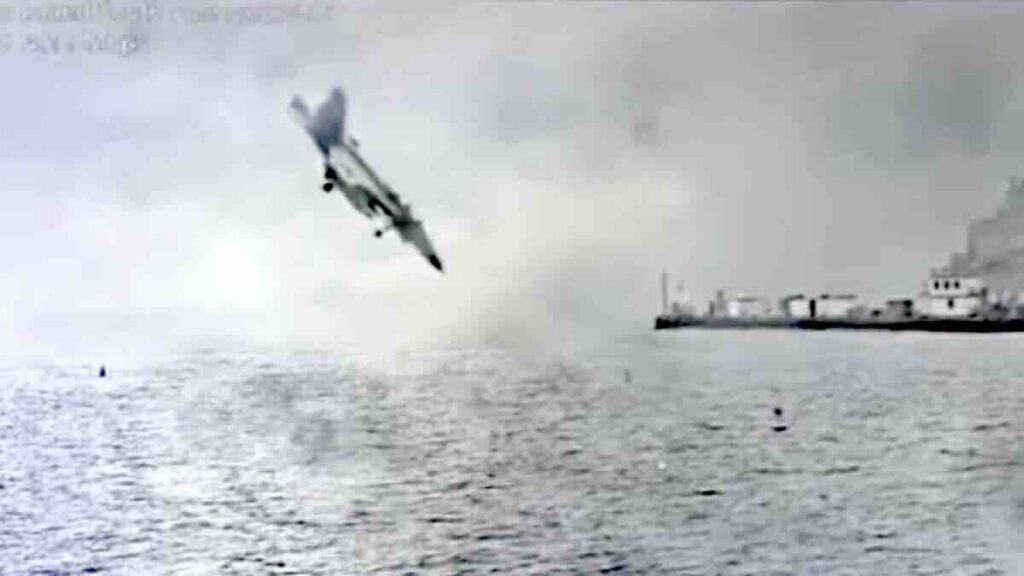 americki mornaricki avion ea 18g growler pao u vodu kod san dijega – posada spasena američki mornarički avion ea 18g growler pao u vodu kod san dijega – posada spasena