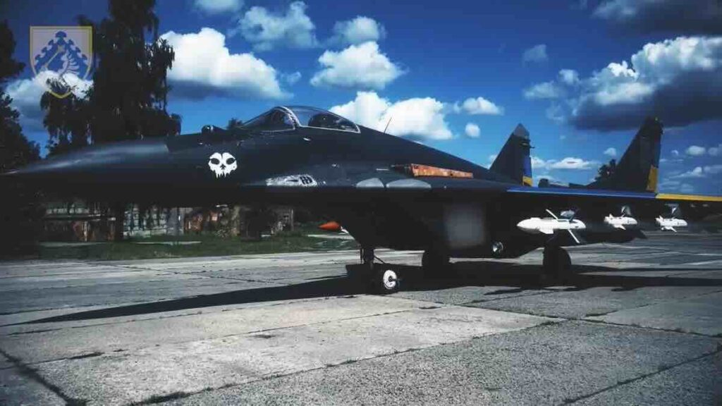 misteriozni crni mig 29 sa oznakom „duh kijeva pocinje da uteruje strah u kosti ruskim pilotima misteriozni crni mig 29 sa oznakom „duh kijeva“ počinje da uteruje strah u kosti ruskim pilotima