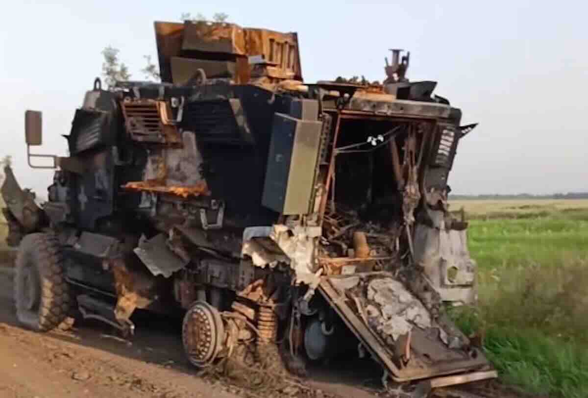 rusija spalila još jedan američki maxxpro transporter ukrajinskih snaga pomoću fpv dronova