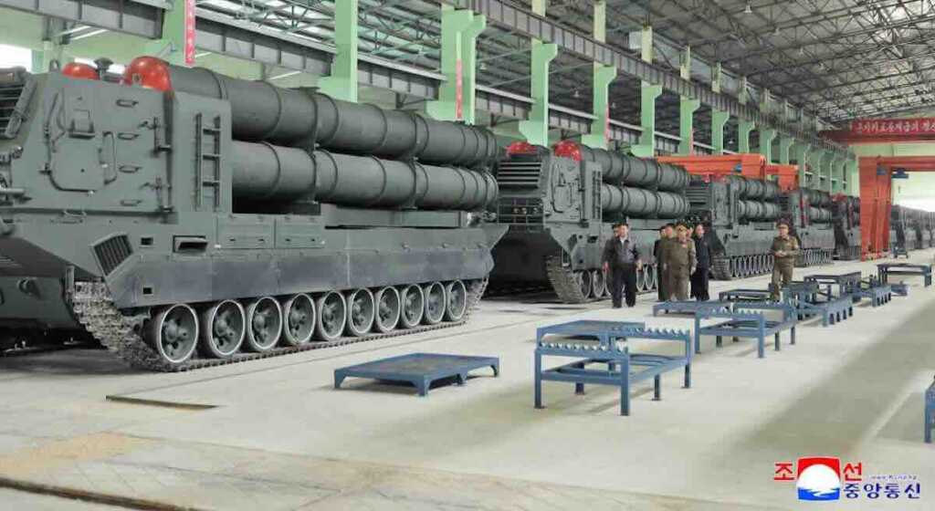 kim dzong un u poseti fabrici tenkova dok severna koreja zapocinje masovnu proizvodnju sistema kn 25 1 kim džong un u poseti fabrici tenkova dok severna koreja započinje masovnu proizvodnju sistema kn 25