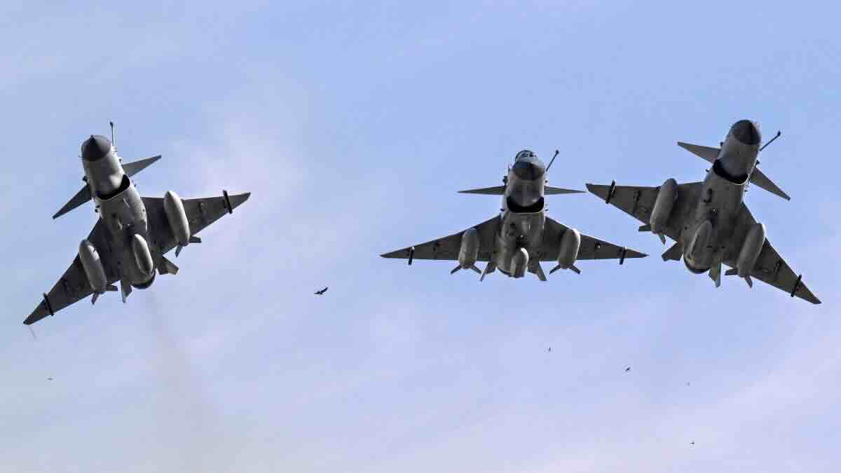 kineski lovci j 10 pakistanskih vazduhoplovnih snaga