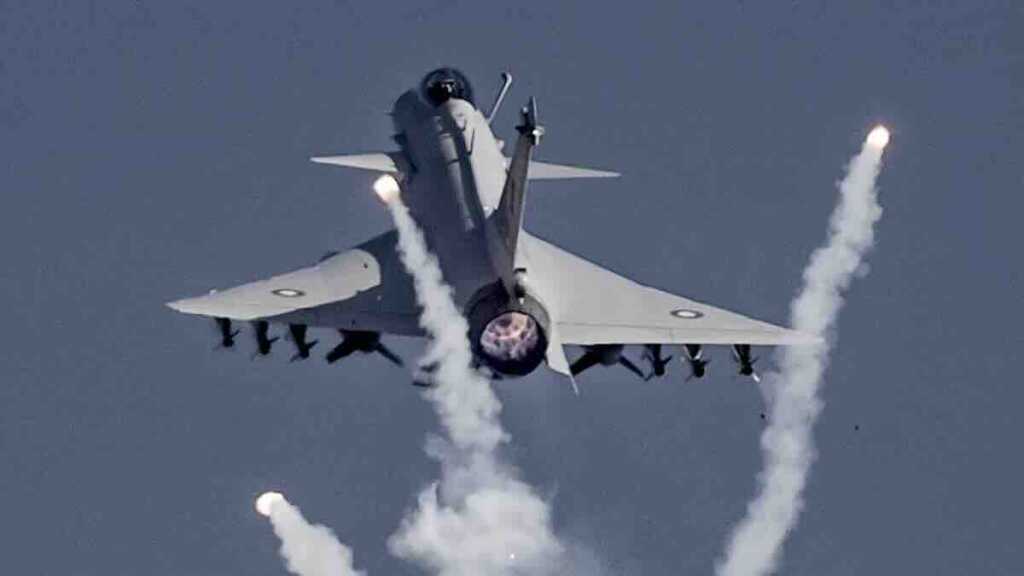 kinesko oružje protiv zapadnog da li je j 10c oborio rafale i potpuno promenio tok istorije?