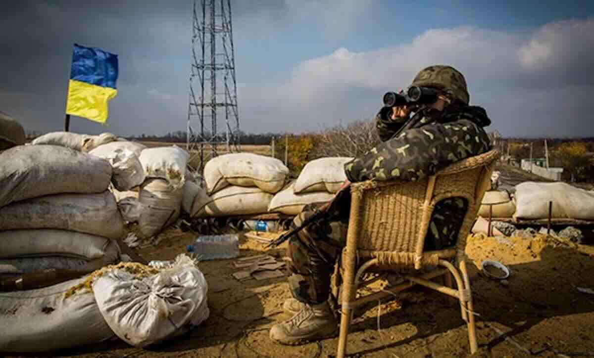 pripadnik bataljona dnjepar 1 na blokpostuđ