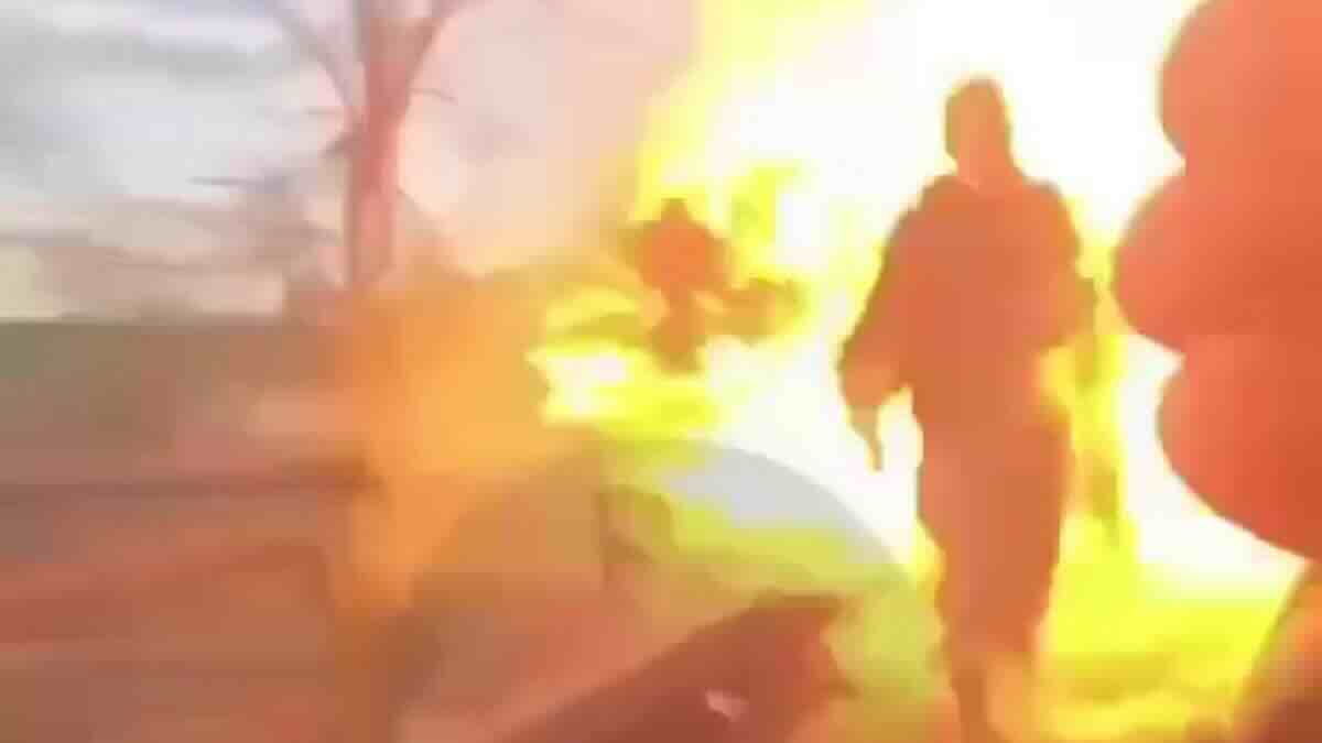 Šokatan snimak iz prvog lica himars udara most u rusiji – zapadni dronovi i rakete pogađaju kursk! Šokatan snimak iz prvog lica himars udara most u rusiji – zapadni dronovi i rakete pogađaju kursk!