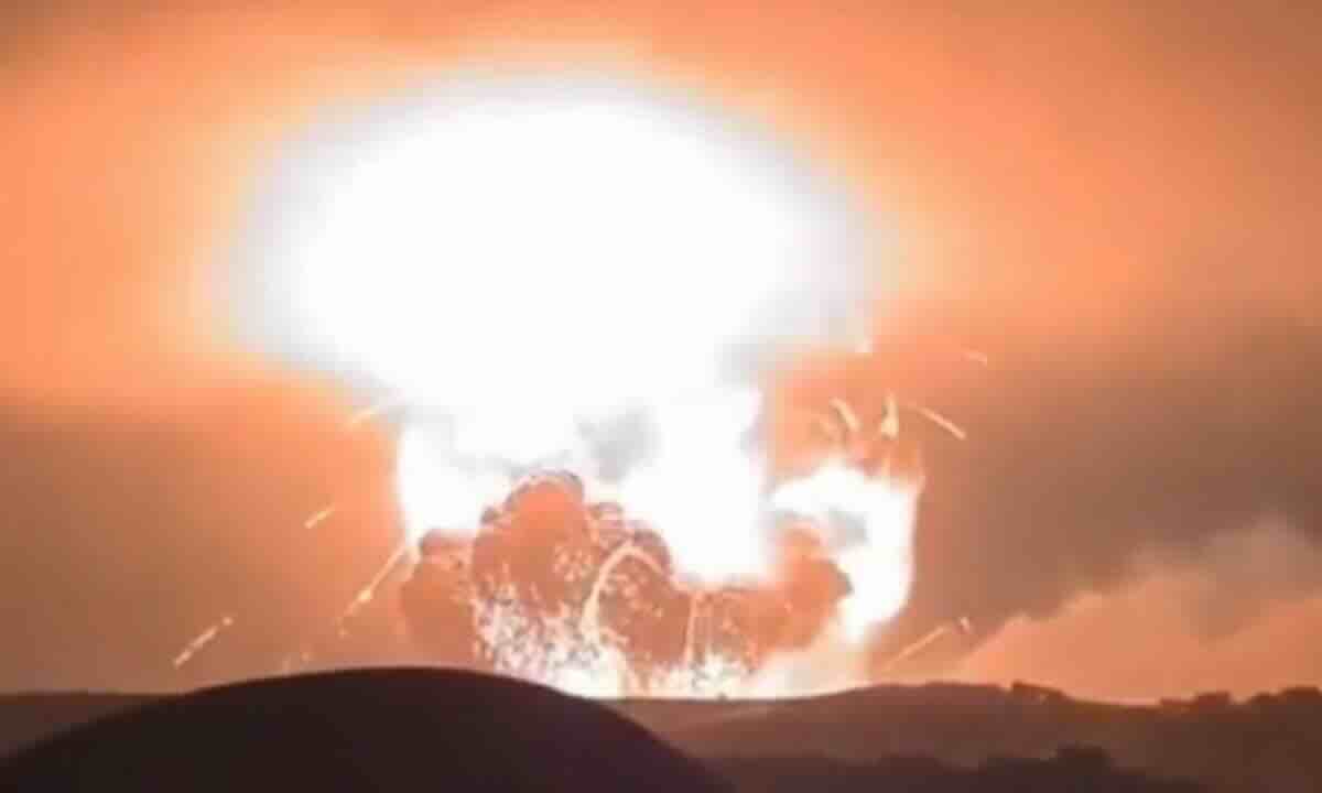 eksplozija u fordou nakon udara americkih bombardera b 2