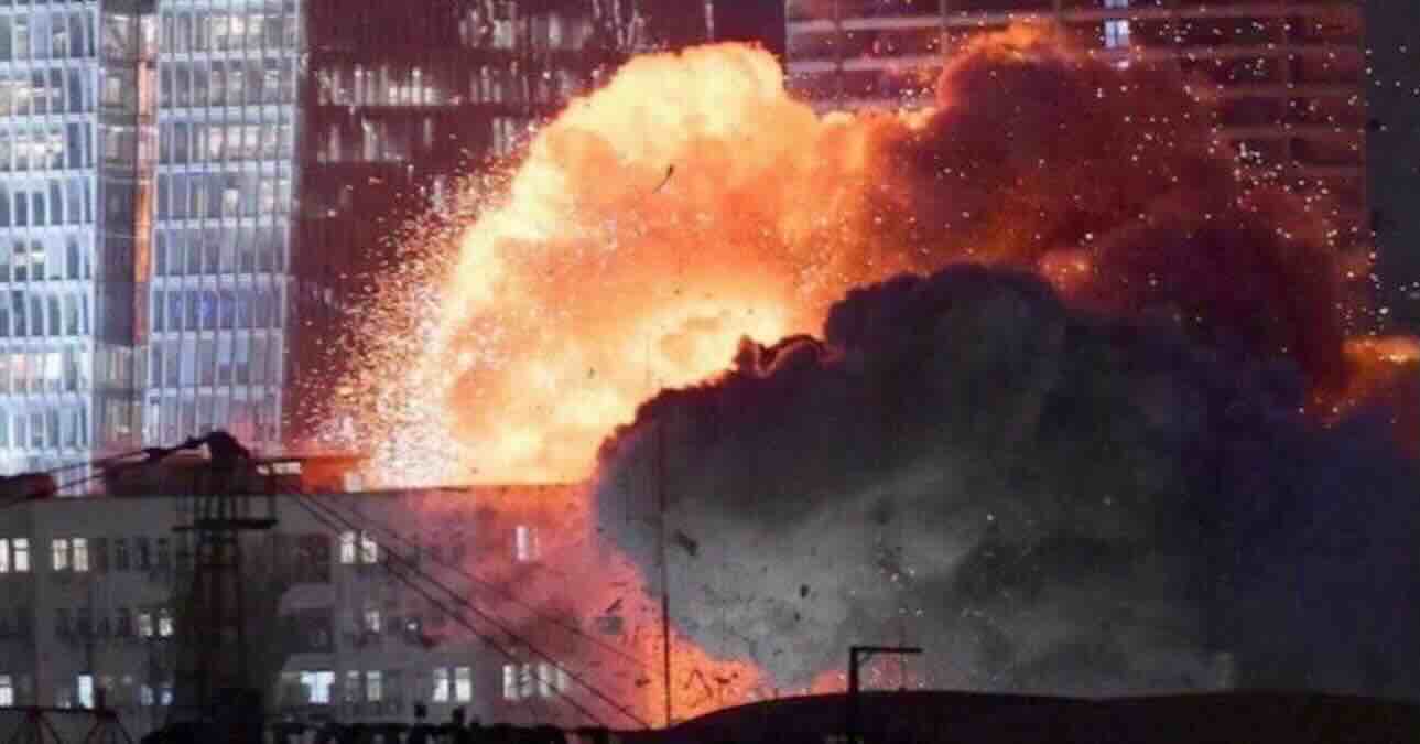 iran izvraća udarac direktno na nuklearni reaktor u dimoni i tel aviv! izrael u panici nakon stotina raketnih napada!