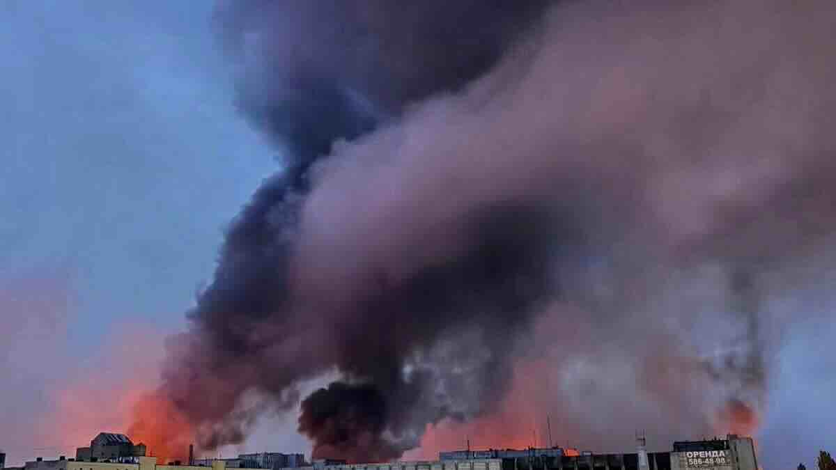 ivano frankovsk pod najžešćim napadom rusi zatrpali ukrajinski pvo dronovima dok 5 „kindžala“ udaraju posebne ciljeve