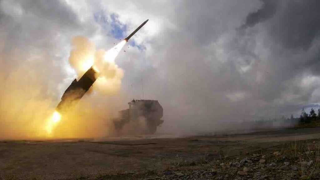 m142 high mobility artillery rocket system himars m142 high mobility artillery rocket system (himars)