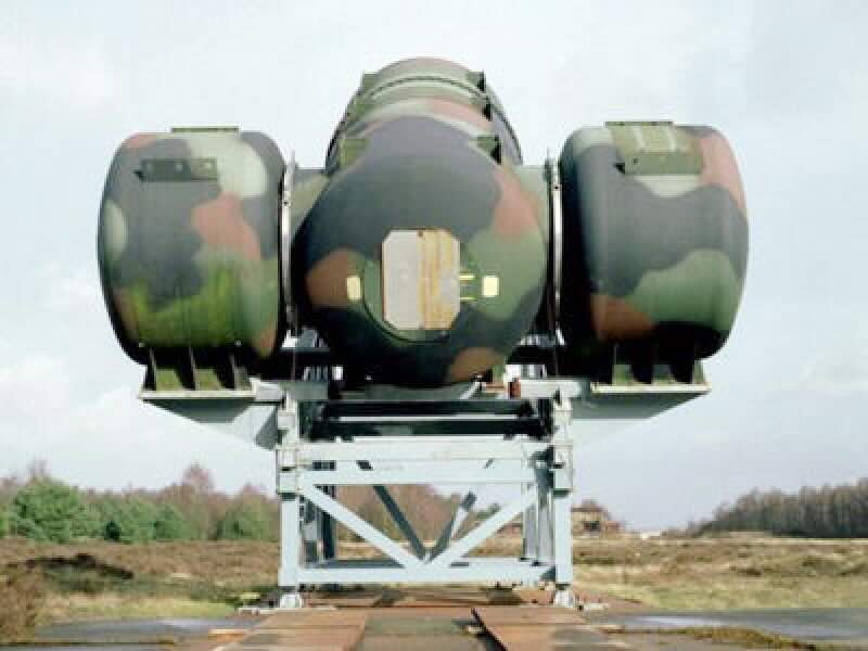 nemacki prigusivac za samohodnu haubicu nemački prigušivač za samohodnu haubicu