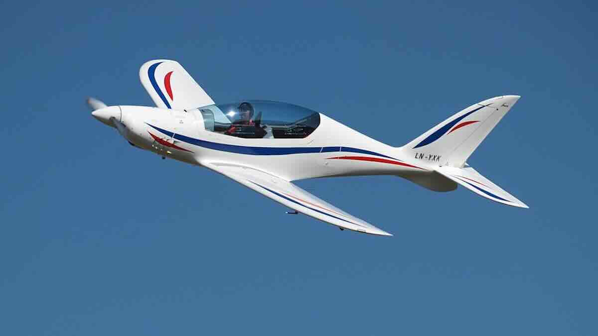 ukrajina dobila nove „leteće ometače“ shark u1 avion protiv ruskih dronova orlan i geran ukrajina dobila nove „leteće ometače“ shark u1 avion protiv ruskih dronova orlan i geran