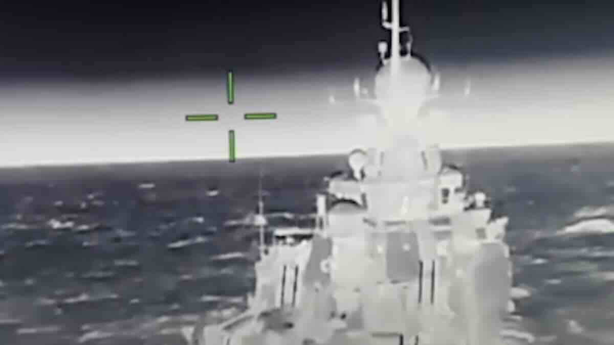 kijev uzvraća udarac dronovi specijalnih snaga „fantomi” pogodili rusku fregatu bujan m u azovskom moru