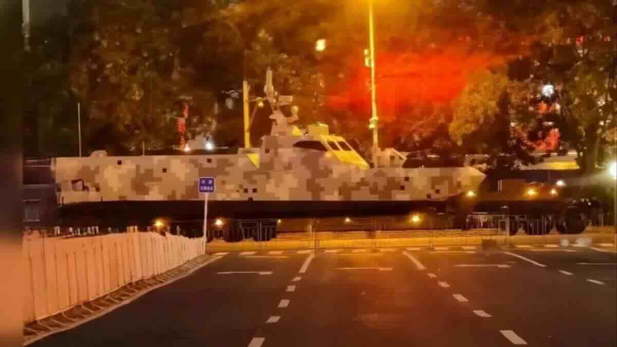 kineska mornarica ponovo šokira svet nove slike otkrivaju tajni dron brod sa naprednim stelt dizajnom