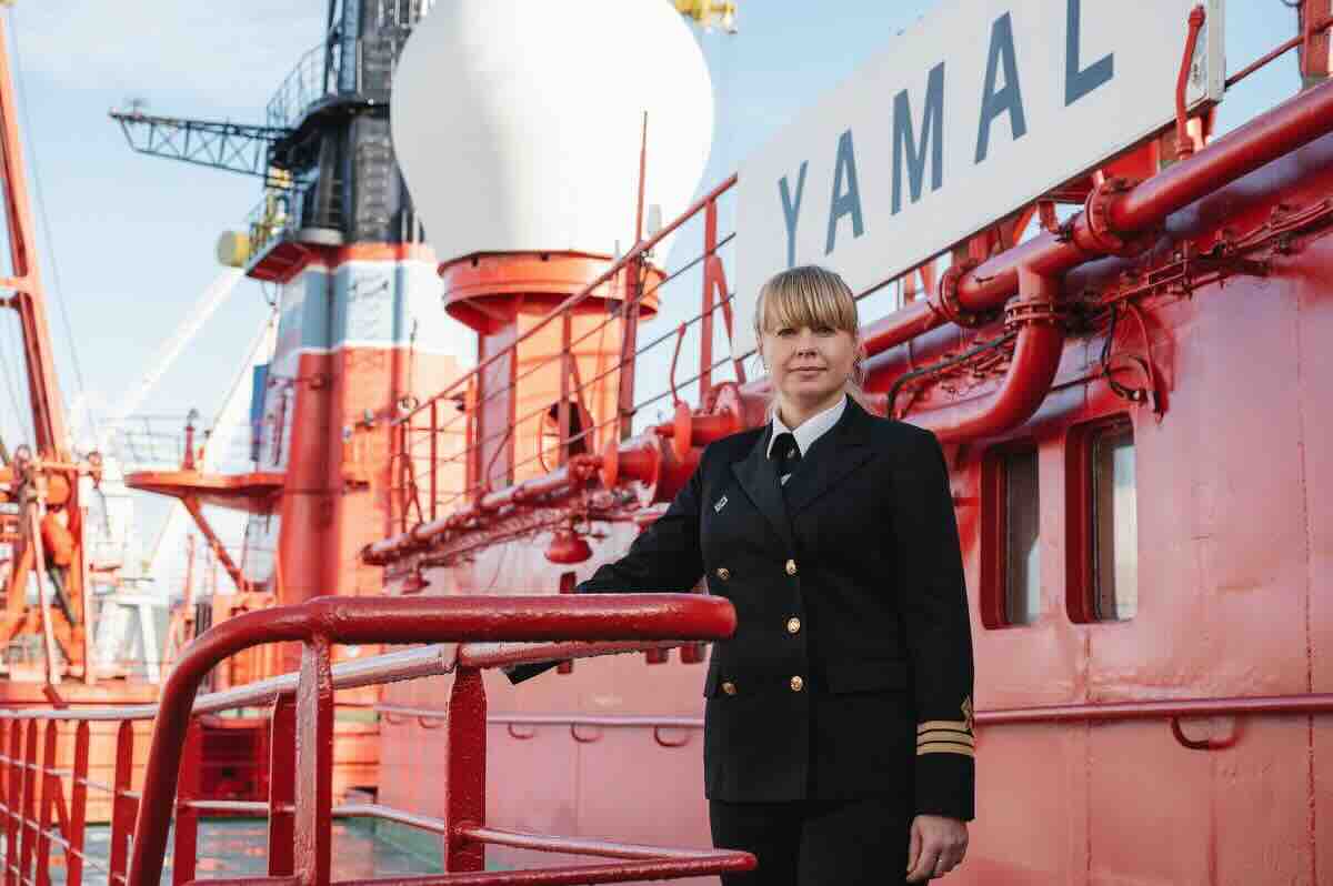 rusija piše istoriju prva žena kapetan nuklearnog ledolomca – od učiteljice do arktičkog simbola!