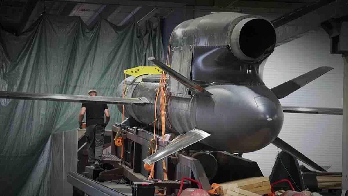 skandal u ukrajini najnovija raketa „flamingo“ dometa 3000 km otkrila mrežu korupcije i političkih veza zelenskog