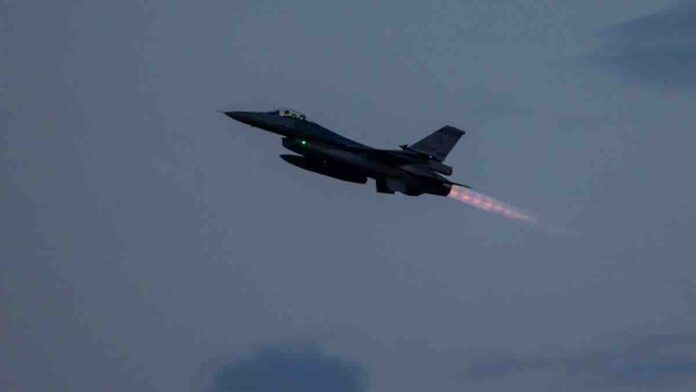 poljska privremeno zatvorila nebo iznad lubelina i Žešova preventivne patrole zbog ruskih udara na ukrajinu