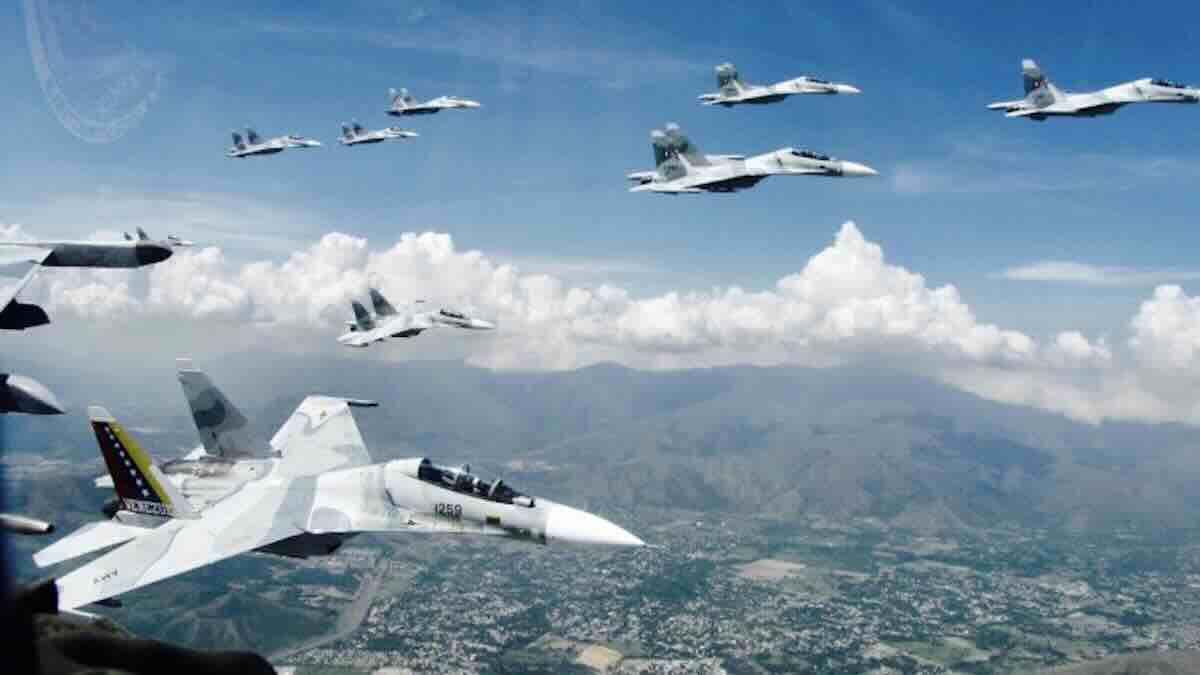 sukob nad karibima su 30 venecuele nadleteli američke ratne brodove, pentagon govori o „provokaciji veka“