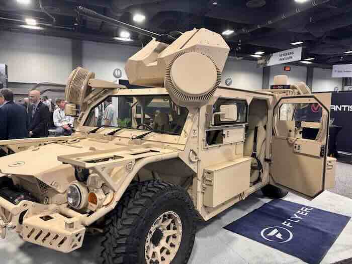 flyer 72 hd – mobilni lovac na dronove flyer 72 hd – mobilni lovac na dronove