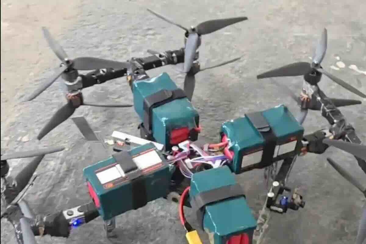 oktokopter na prvoj liniji ruski dron bombarder nosivosti 12 kg počeo da deluje u zoni svo