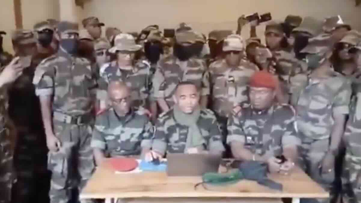 puč na madagaskaru elitna jedinica capsat stala uz protestante – režim se ljulja, predsednik u bekstvu