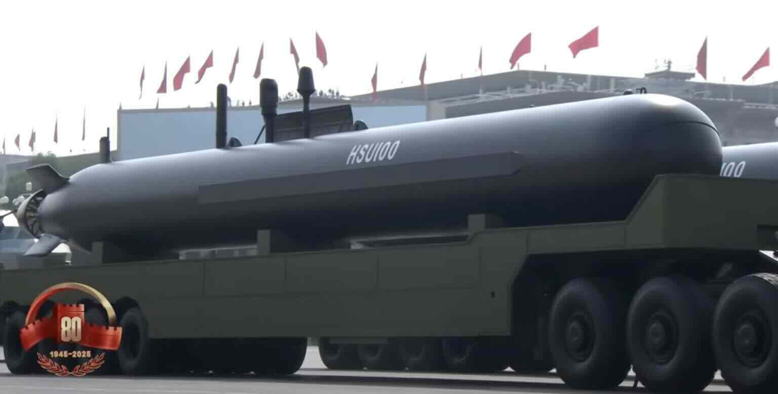 veoma veliki autonomni podvodni torpedo hsu100 pojavio se na kineskoj paradi u pekingu 2025