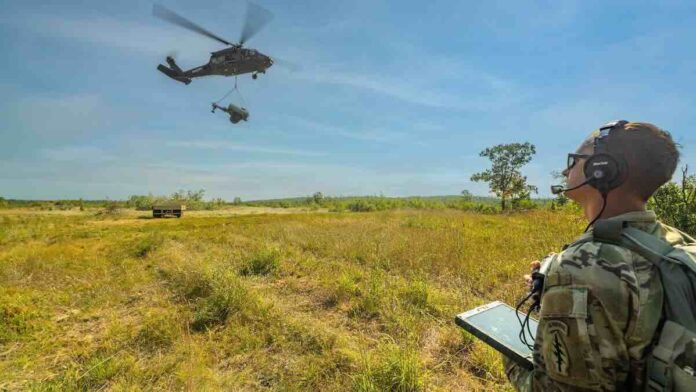 vojnik gotovo bez obuke upravljao black hawk helikopterom vojnik gotovo bez obuke upravljao black hawk helikopterom