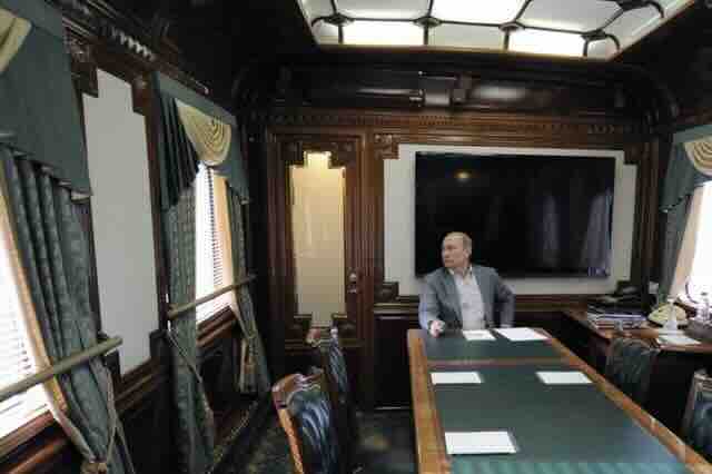 Putinov kabinet. Autenticnost fotografije nije potvrđena