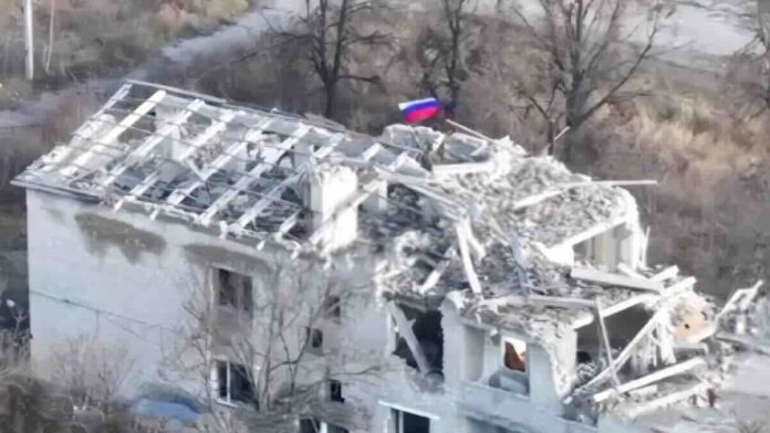 Ruska zastava podignuta na jugu Vovčanska, grad na ivici potpunog padaRuska zastava podignuta na jugu Vovčanska