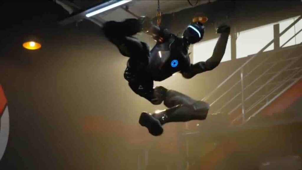 Kina prikazala borbenog robota koji kopira sve pokrete vojnika u realnom vremenu Kina prikazala borbenog robota koji kopira sve pokrete vojnika u realnom vremenu