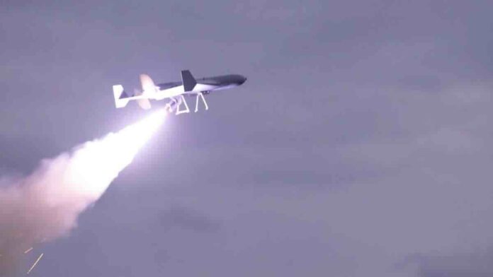 americki dron LUCAS prvi put lansiran sa broda