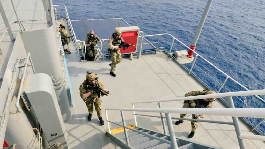 americki marinci na brodu