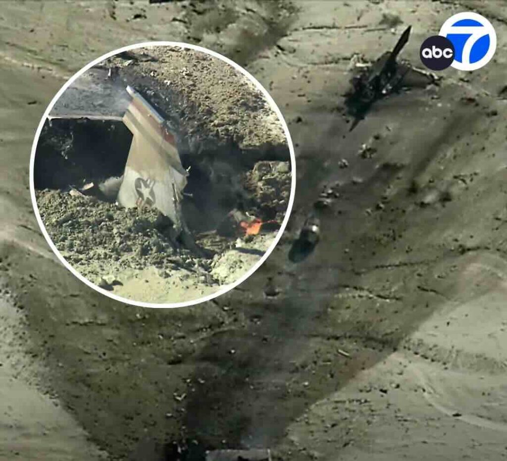 demonstracioneAmerički F 16C elitne eskadrile Thunderbirds pao u kalifornijskoj pustinji