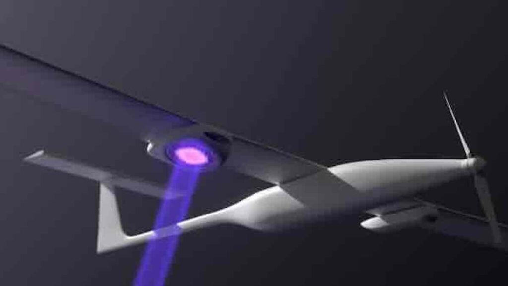 laser puni dron tokom leta ilustracija