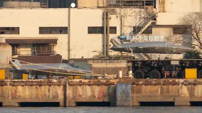 Od teretnjaka do ratne platforme Kina ugraduje elektromagnetni katapult za dronove na trgovacki brod 1 Od teretnjaka do ratne platforme Kina ugrađuje elektromagnetni katapult za dronove na trgovački brod