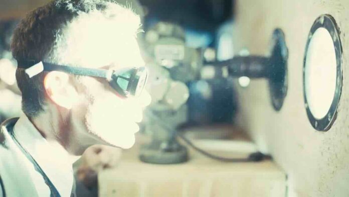 Openhajmer gleda nuklearnu eksploziju