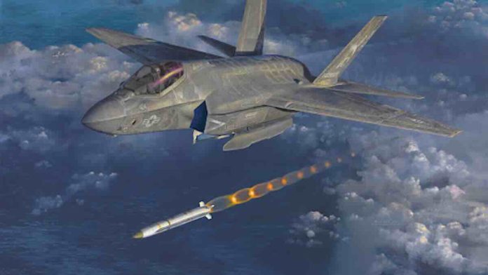 F-35C Lightning II lansira AGM-88G AARGM-ER
