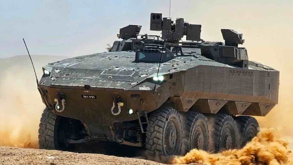 Izraelski oklopni transporter Eitan sa„Gvozdena pesnica Izraelski oklopni transporter Eitan sa„Gvozdena pesnica“