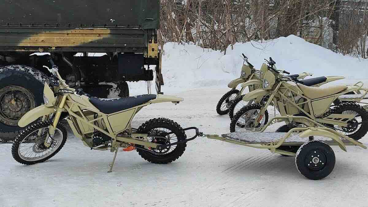 Kalašnjikov predstavio električne vojne motocikle Iž Enduro