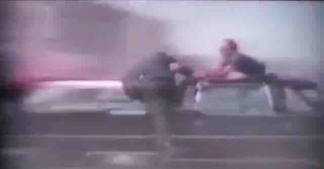 Kao u Dalasu. Sadata odvoze u bolnicu