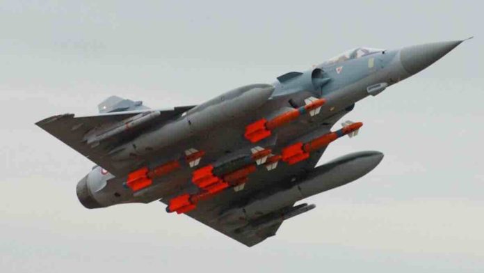 Mirage 2000 i AASM Hammer