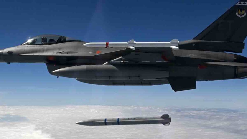 F 16C lansira SiAW prvi put 7. novembra u vazduhoplovnoj bazi Eglin na Floridi F-16C lansira SiAW prvi put 7. novembra u vazduhoplovnoj bazi Eglin na Floridi