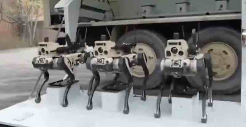 Kina prikazala naoruzani „vucji copor robota Kina prikazala naoružani „vučji čopor“ robota