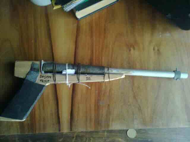 Oružje ubice pištolj od drveta!