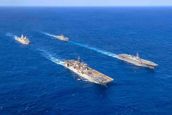 USS Tripoli predvodi grupu