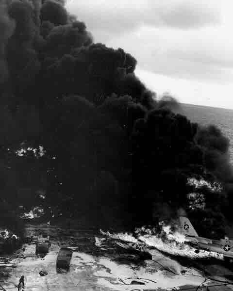 Vatrena stihija guta avion Vatrena stihija guta avion